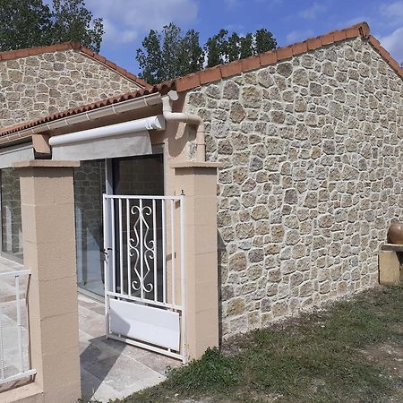 B&B Gite D'Ayran Saint-Quentin-la-Poterie Exteriör bild