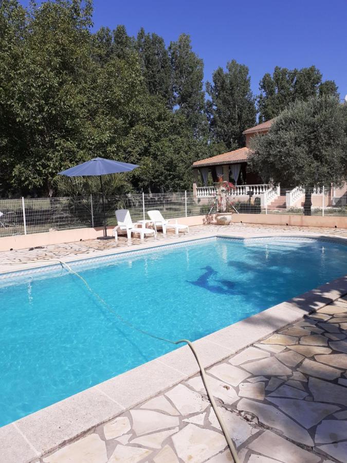 B&B Gite D'Ayran Saint-Quentin-la-Poterie Exteriör bild