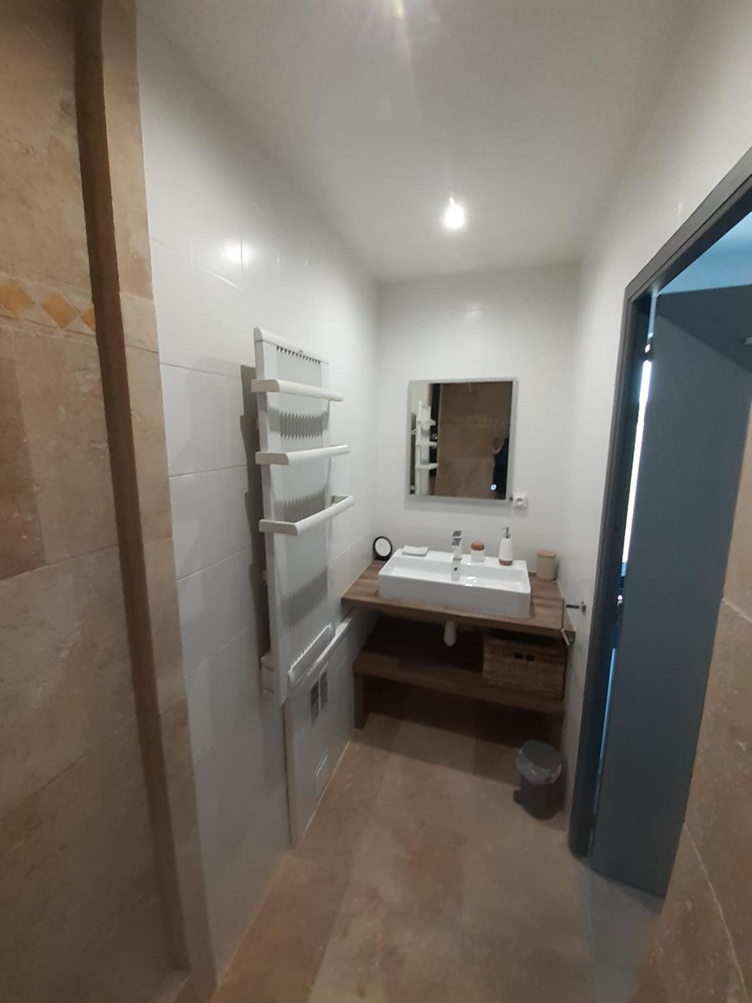 B&B Gite D'Ayran Saint-Quentin-la-Poterie Exteriör bild