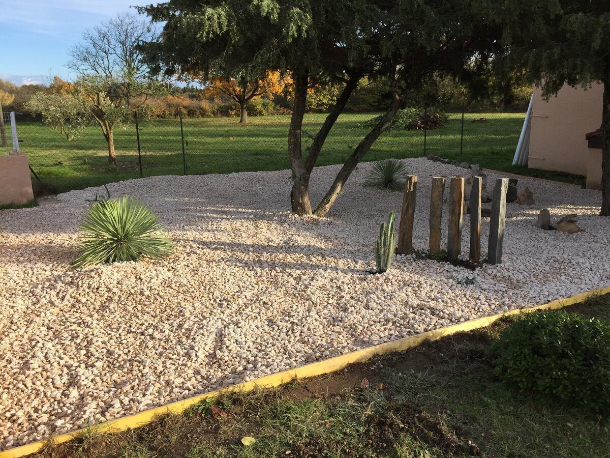 B&B Gite D'Ayran Saint-Quentin-la-Poterie Exteriör bild