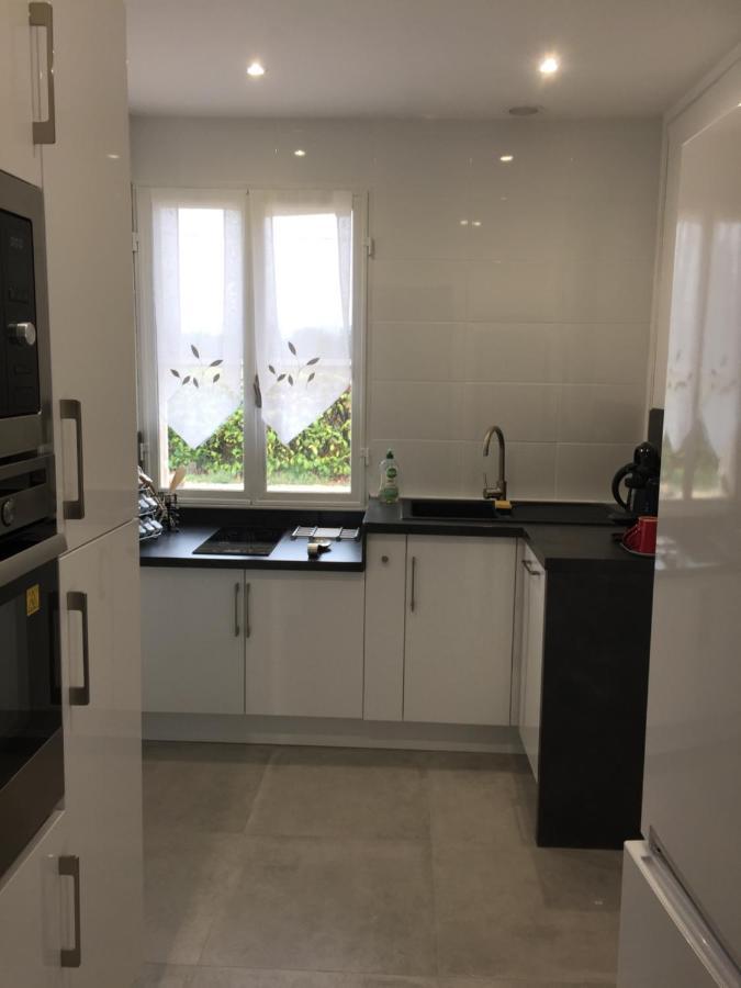 B&B Gite D'Ayran Saint-Quentin-la-Poterie Exteriör bild